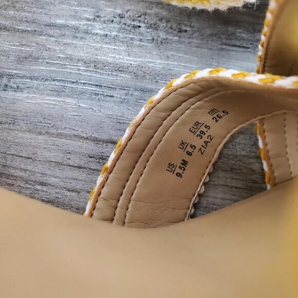 Naturalizer Zia Wedge Sandals - Picture 10 of 11